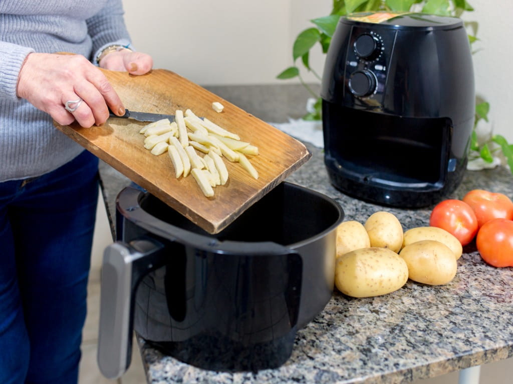 Does AIR FRYER Parchment Paper HELP or HURT your Air Fryer Food? 